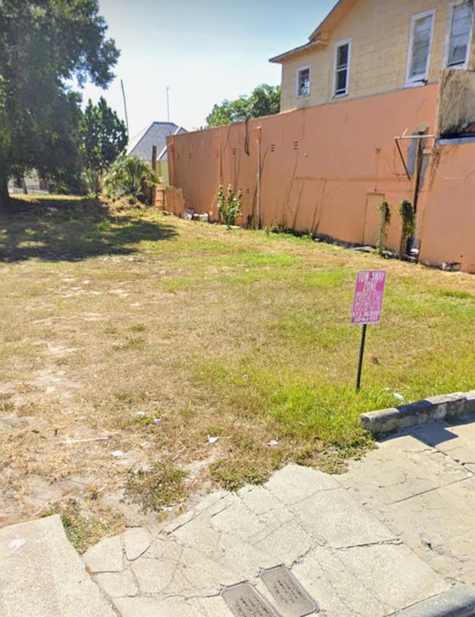 2213 E E. COLUMBUS DR. DR, TAMPA, FL, 33605