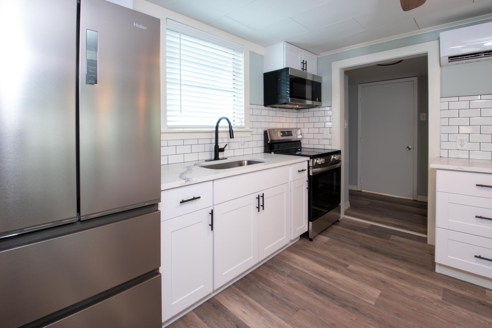 11 LAFAYETTE ST, BRADENTON, FL, 34208