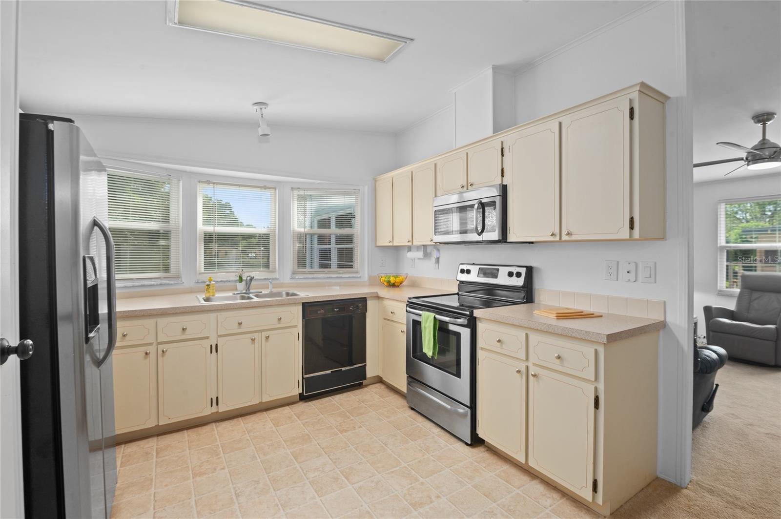 501 SANTA FE RD, TAVARES, FL, 32778