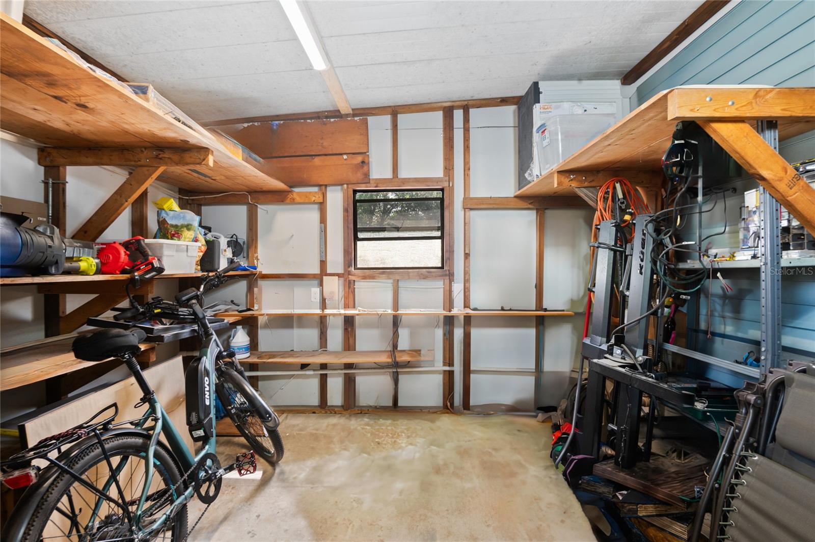 501 SANTA FE RD, TAVARES, FL, 32778