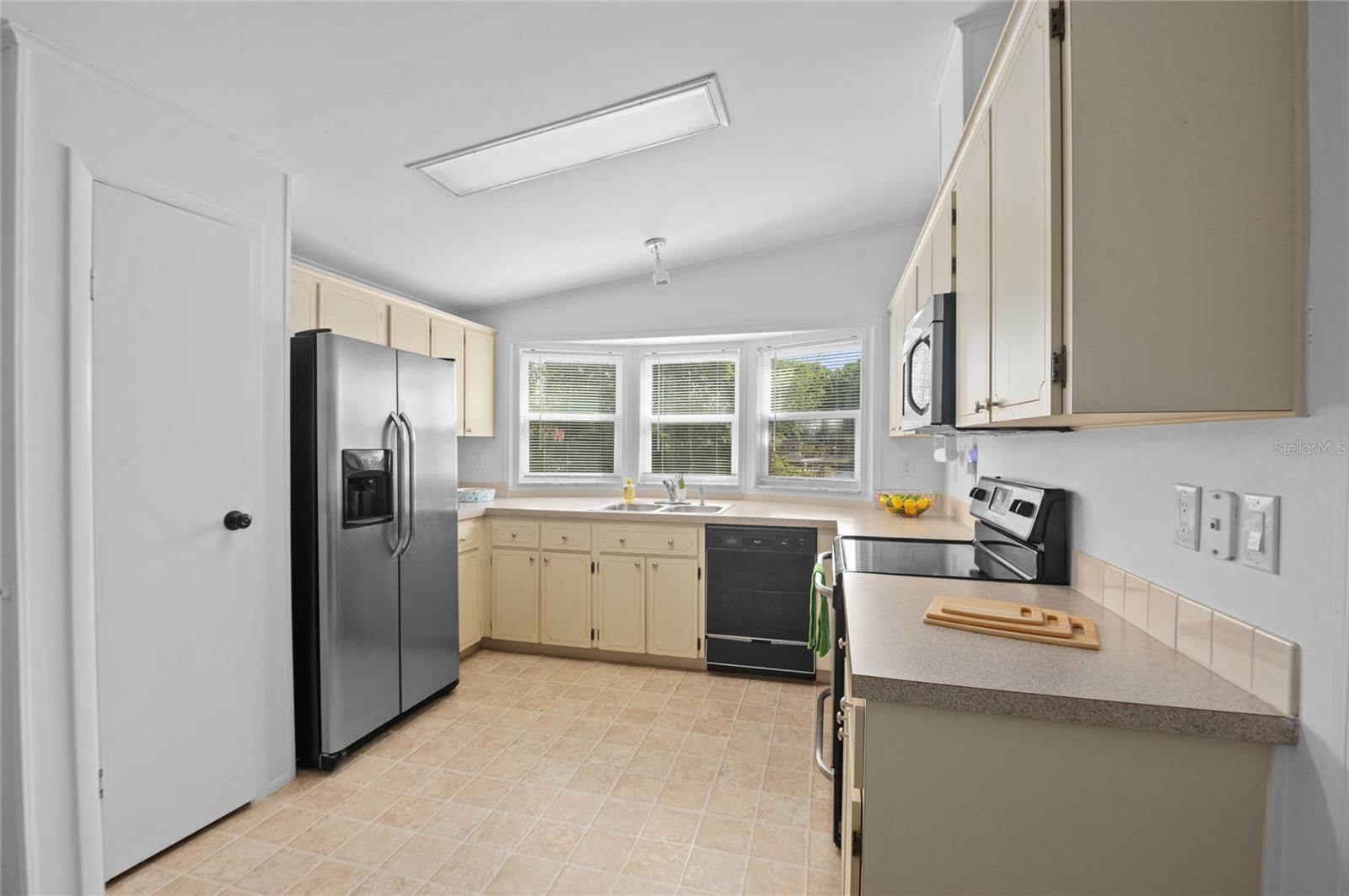 501 SANTA FE RD, TAVARES, FL, 32778
