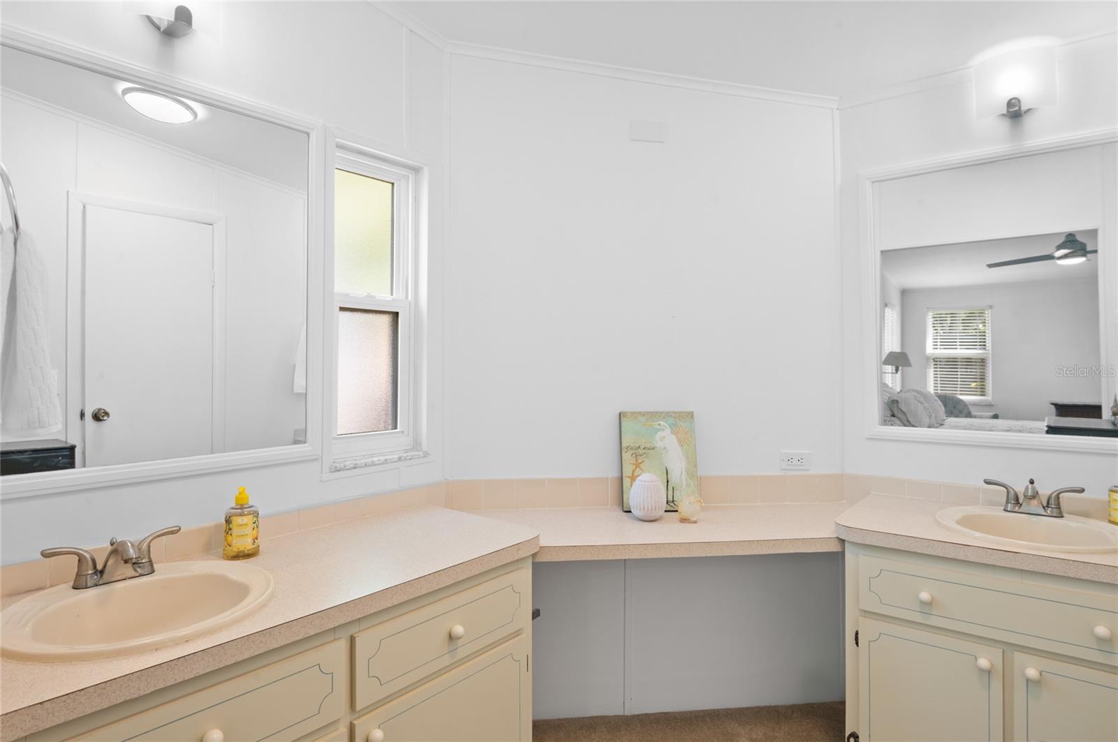 501 SANTA FE RD, TAVARES, FL, 32778
