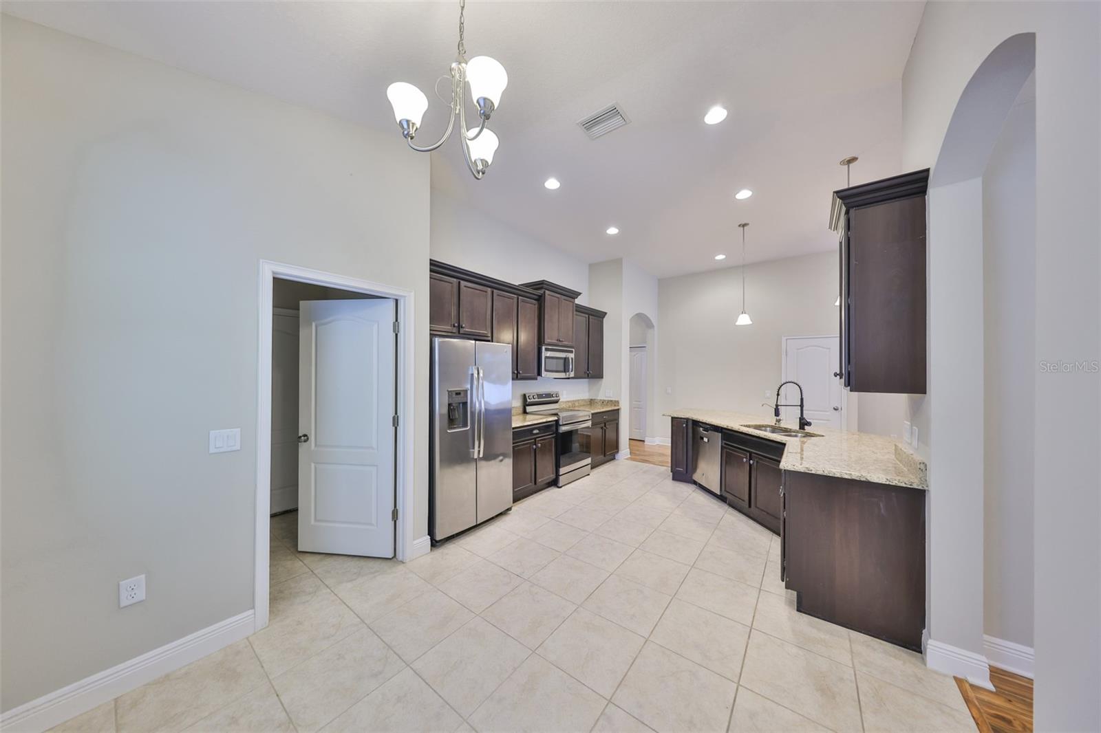 838 VINO VERDE CIR, BRANDON, FL, 33511