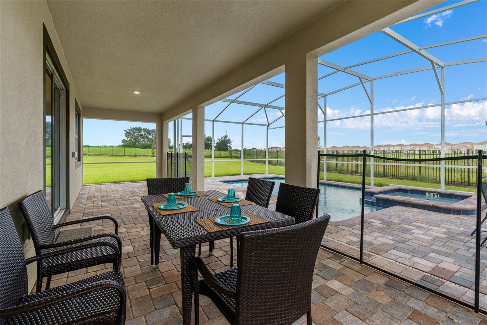 905 OCEAN COURSE AVE, DAVENPORT, FL, 33896
