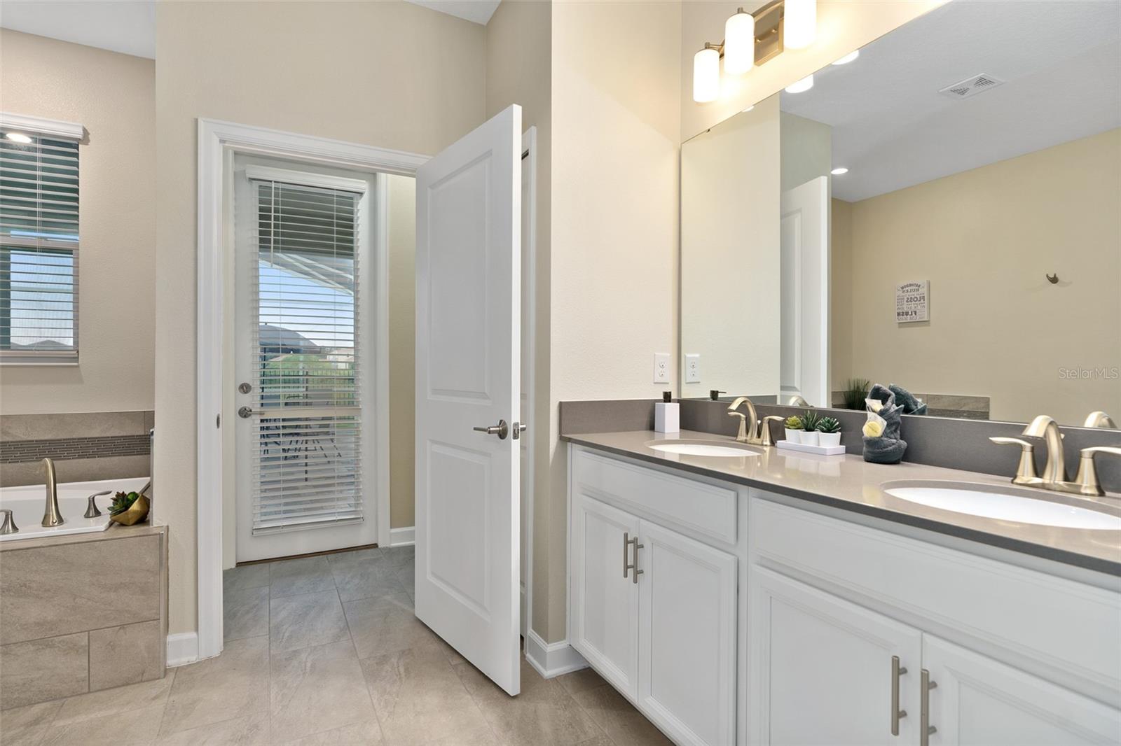 905 OCEAN COURSE AVE, DAVENPORT, FL, 33896
