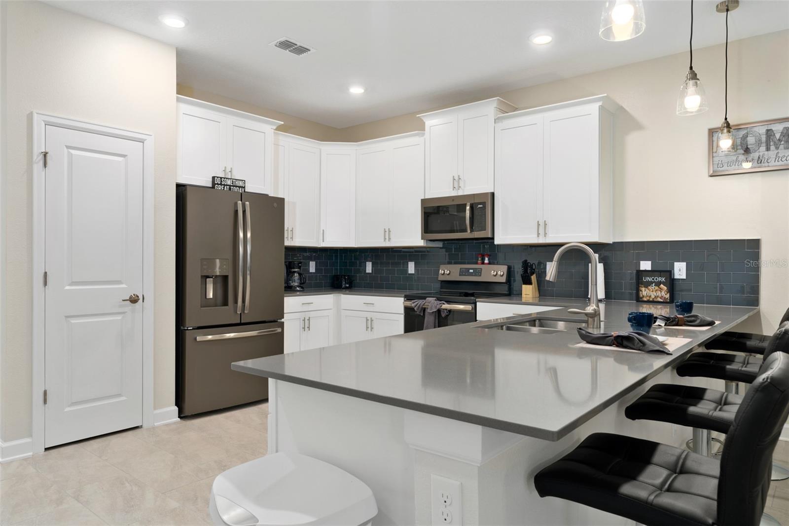 905 OCEAN COURSE AVE, DAVENPORT, FL, 33896