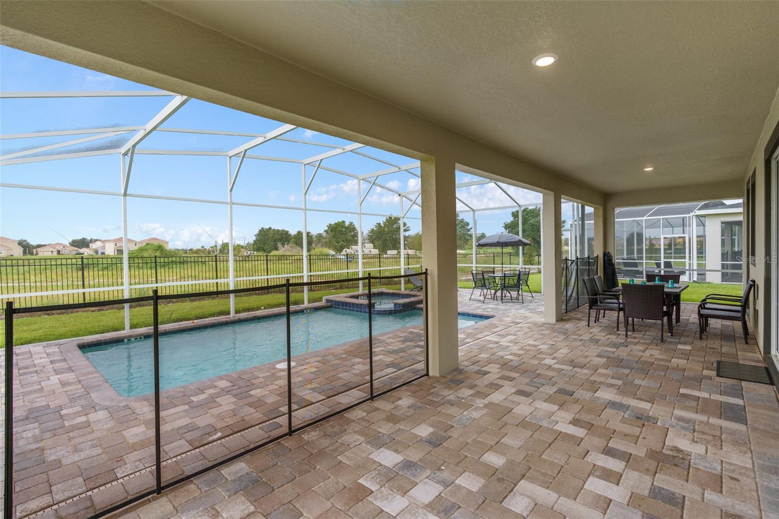 905 OCEAN COURSE AVE, DAVENPORT, FL, 33896