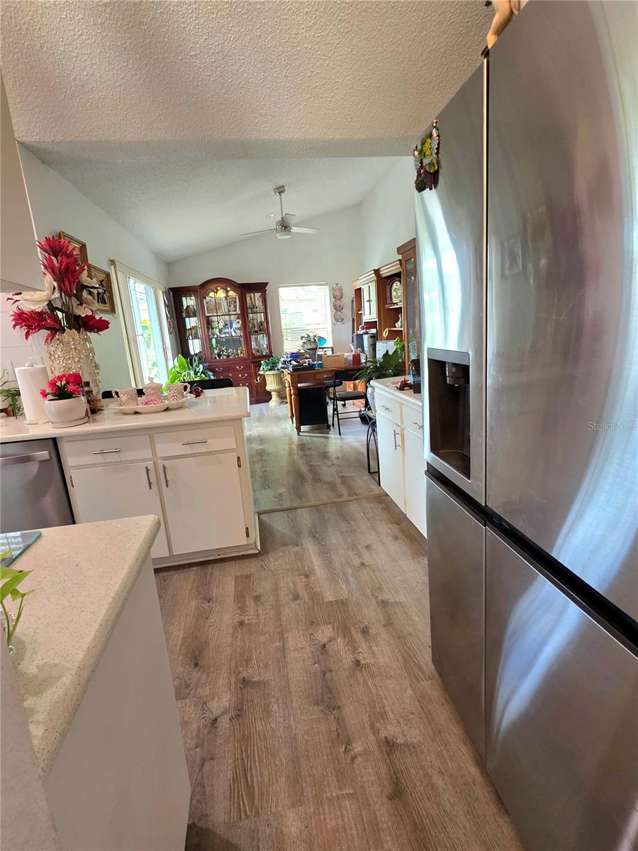 2114 W HANNA AVE, TAMPA, FL, 33604
