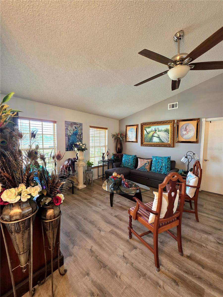 2114 W HANNA AVE, TAMPA, FL, 33604