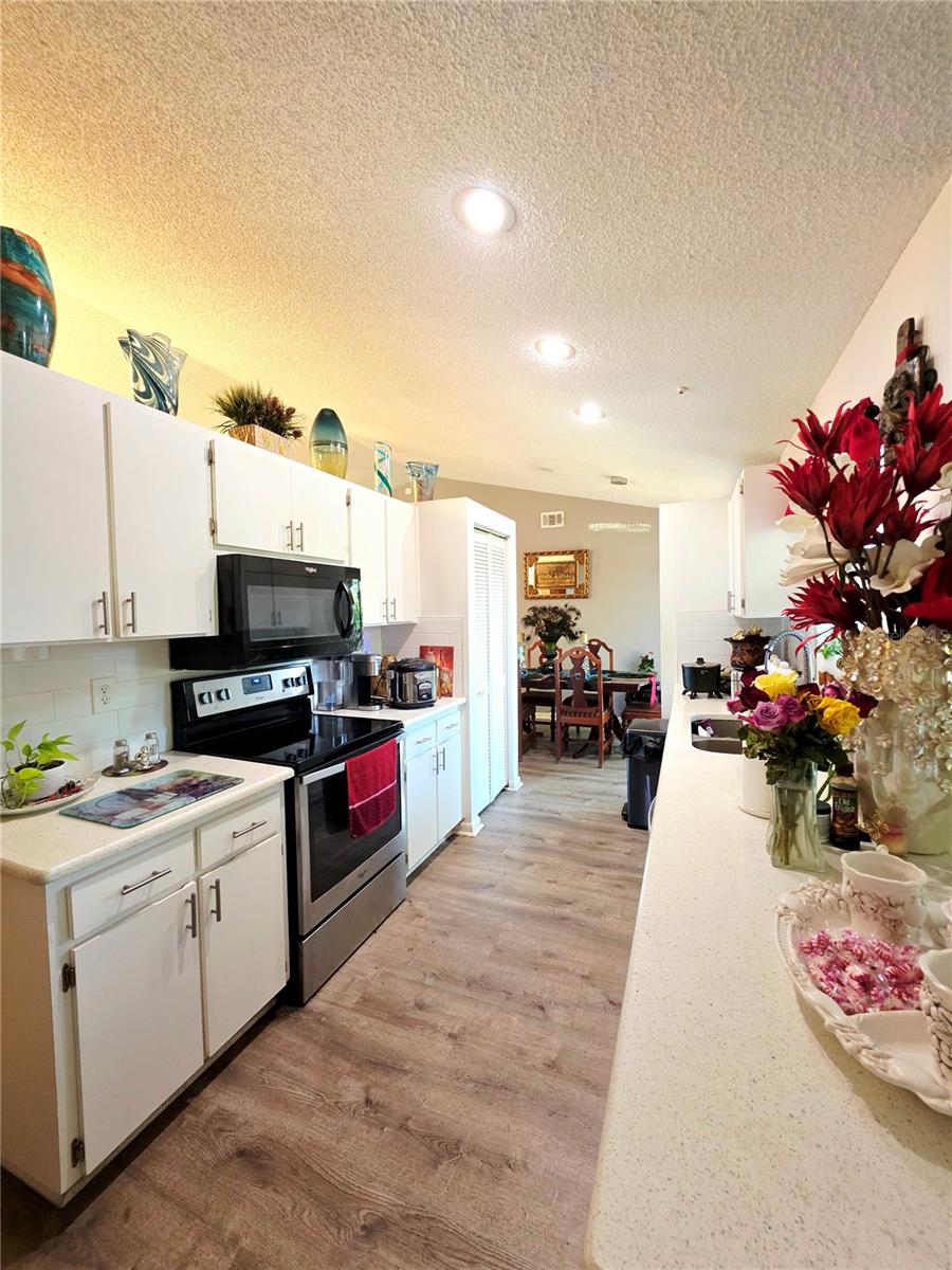2114 W HANNA AVE, TAMPA, FL, 33604