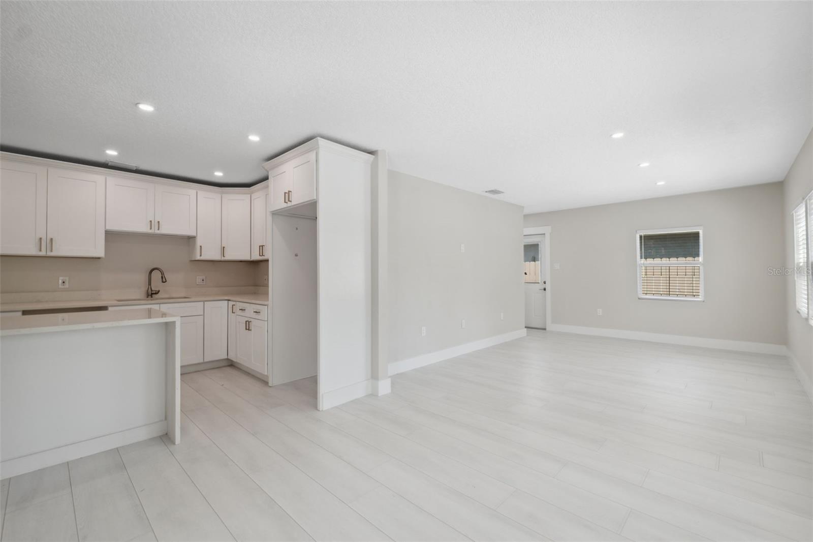 7313 8TH AVE N, ST PETERSBURG, FL, 33710