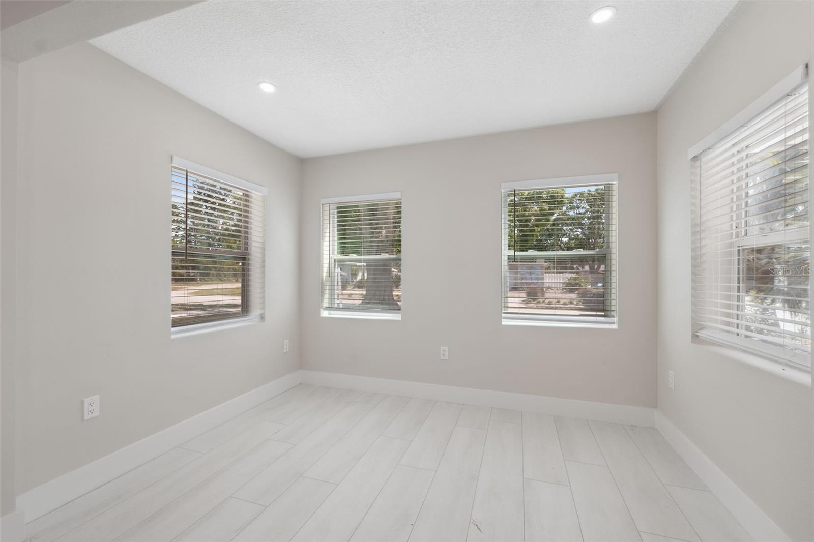 7313 8TH AVE N, ST PETERSBURG, FL, 33710