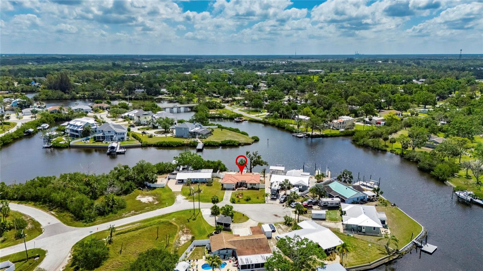 105 6TH ST NW, RUSKIN, FL, 33570