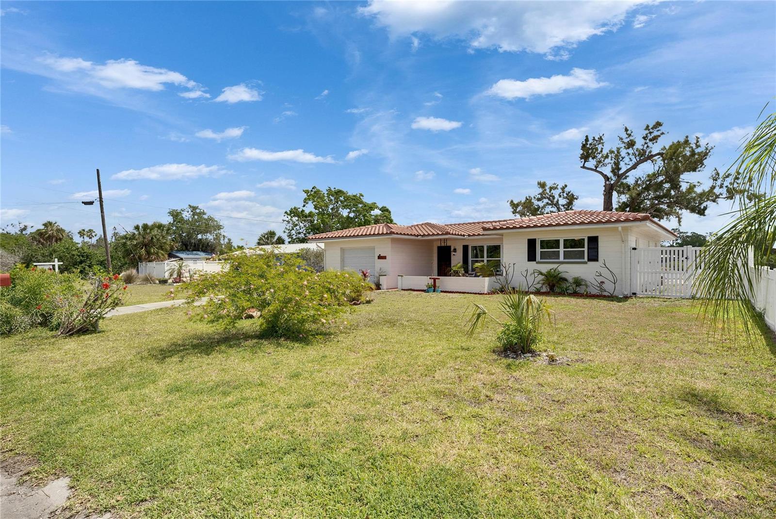 105 6TH ST NW, RUSKIN, FL, 33570
