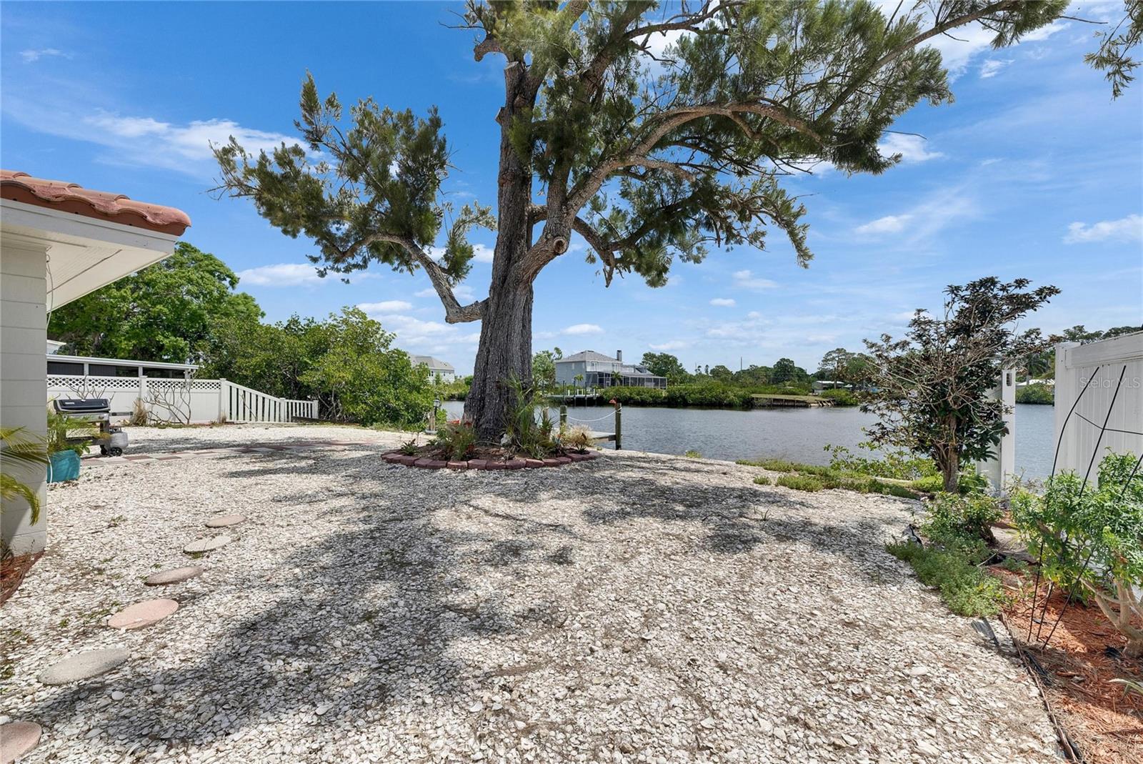 105 6TH ST NW, RUSKIN, FL, 33570