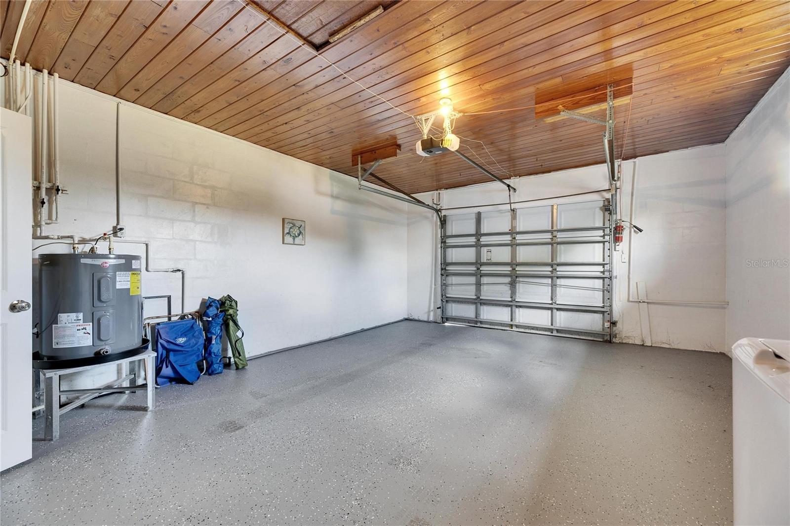 105 6TH ST NW, RUSKIN, FL, 33570