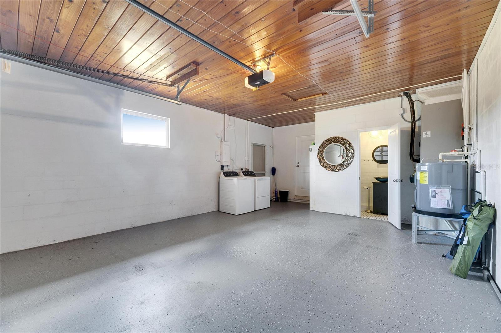 105 6TH ST NW, RUSKIN, FL, 33570