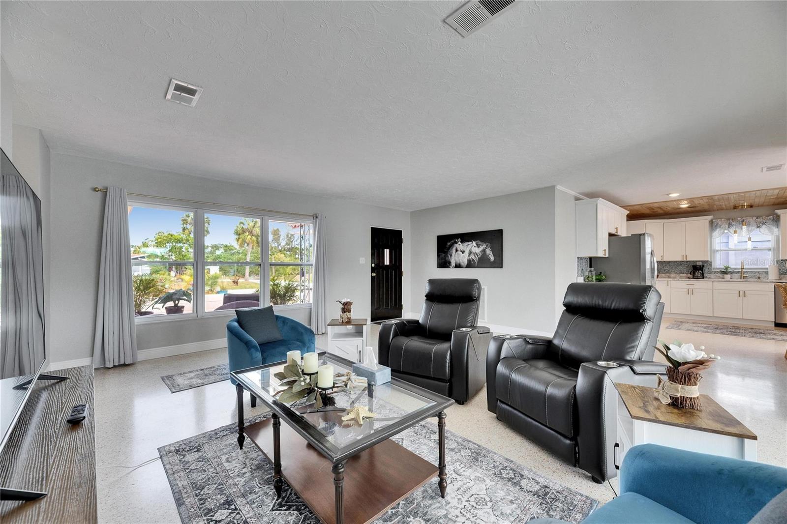 105 6TH ST NW, RUSKIN, FL, 33570