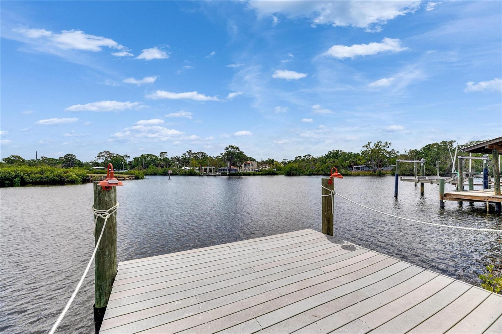 105 6TH ST NW, RUSKIN, FL, 33570