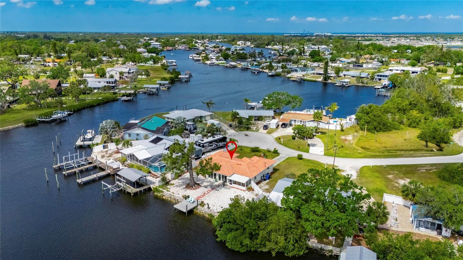 105 6TH ST NW, RUSKIN, FL, 33570