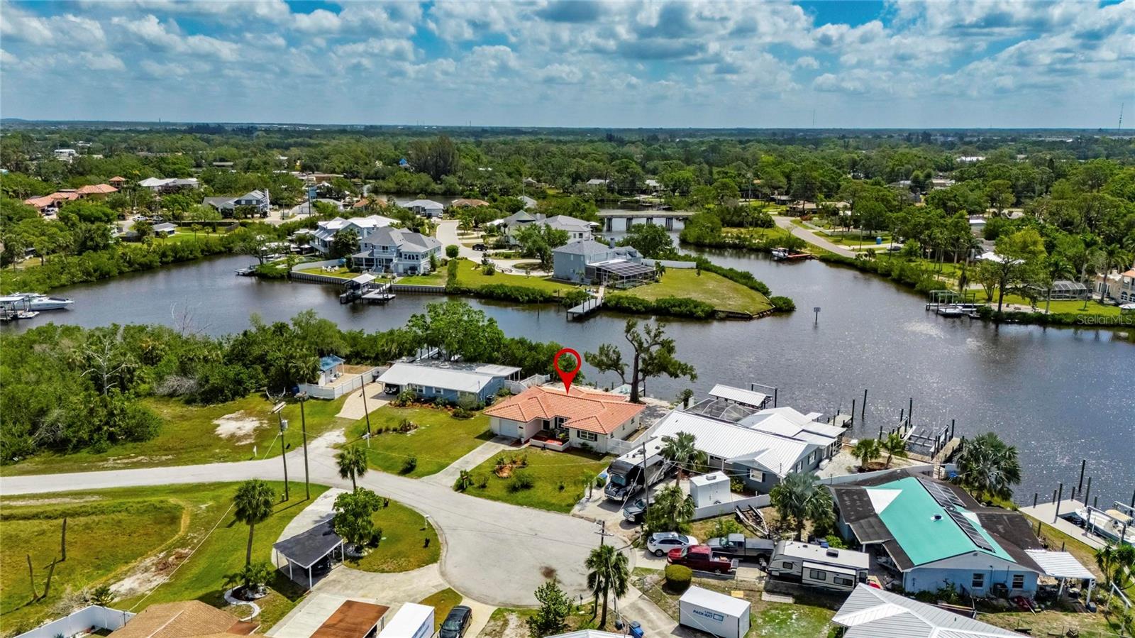 105 6TH ST NW, RUSKIN, FL, 33570