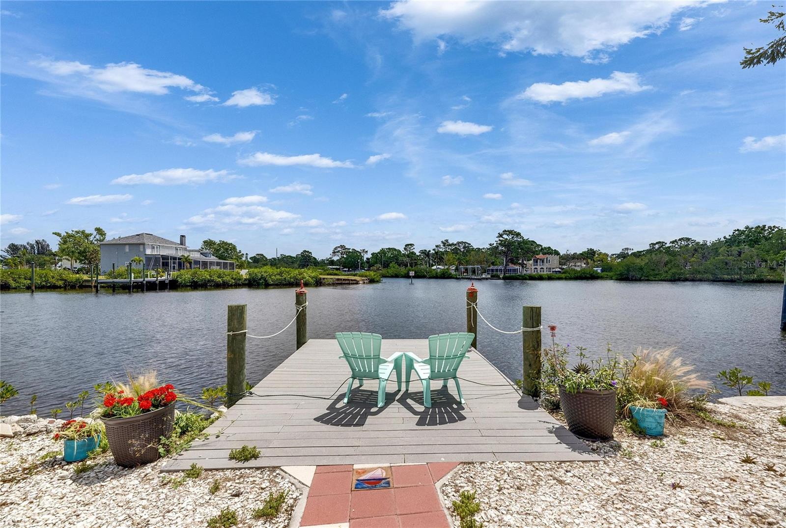 105 6TH ST NW, RUSKIN, FL, 33570