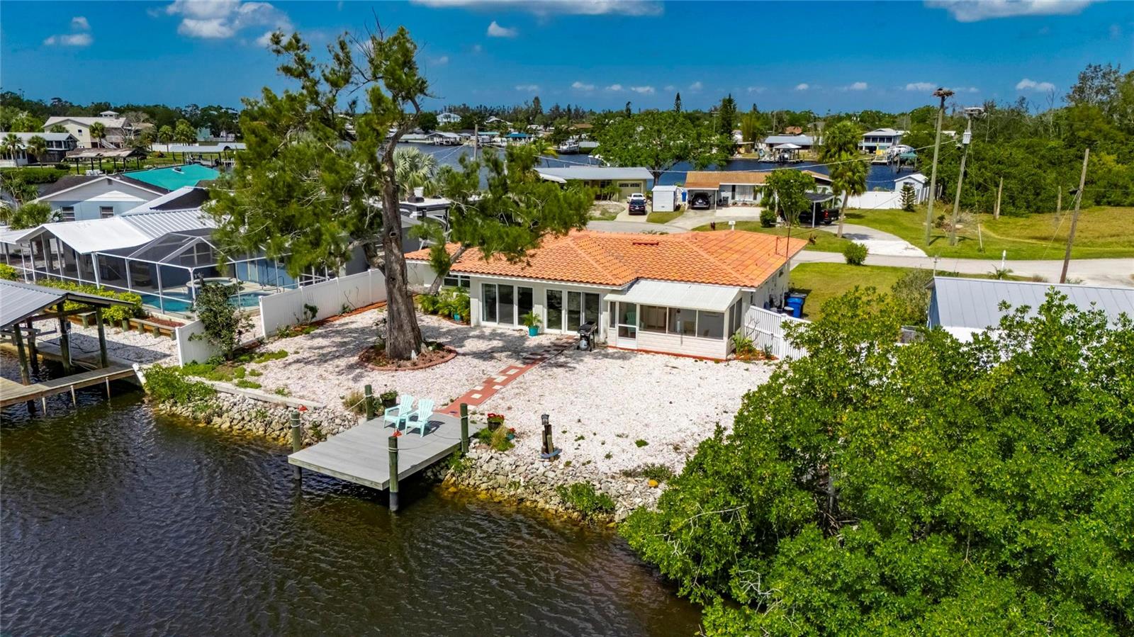 105 6TH ST NW, RUSKIN, FL, 33570