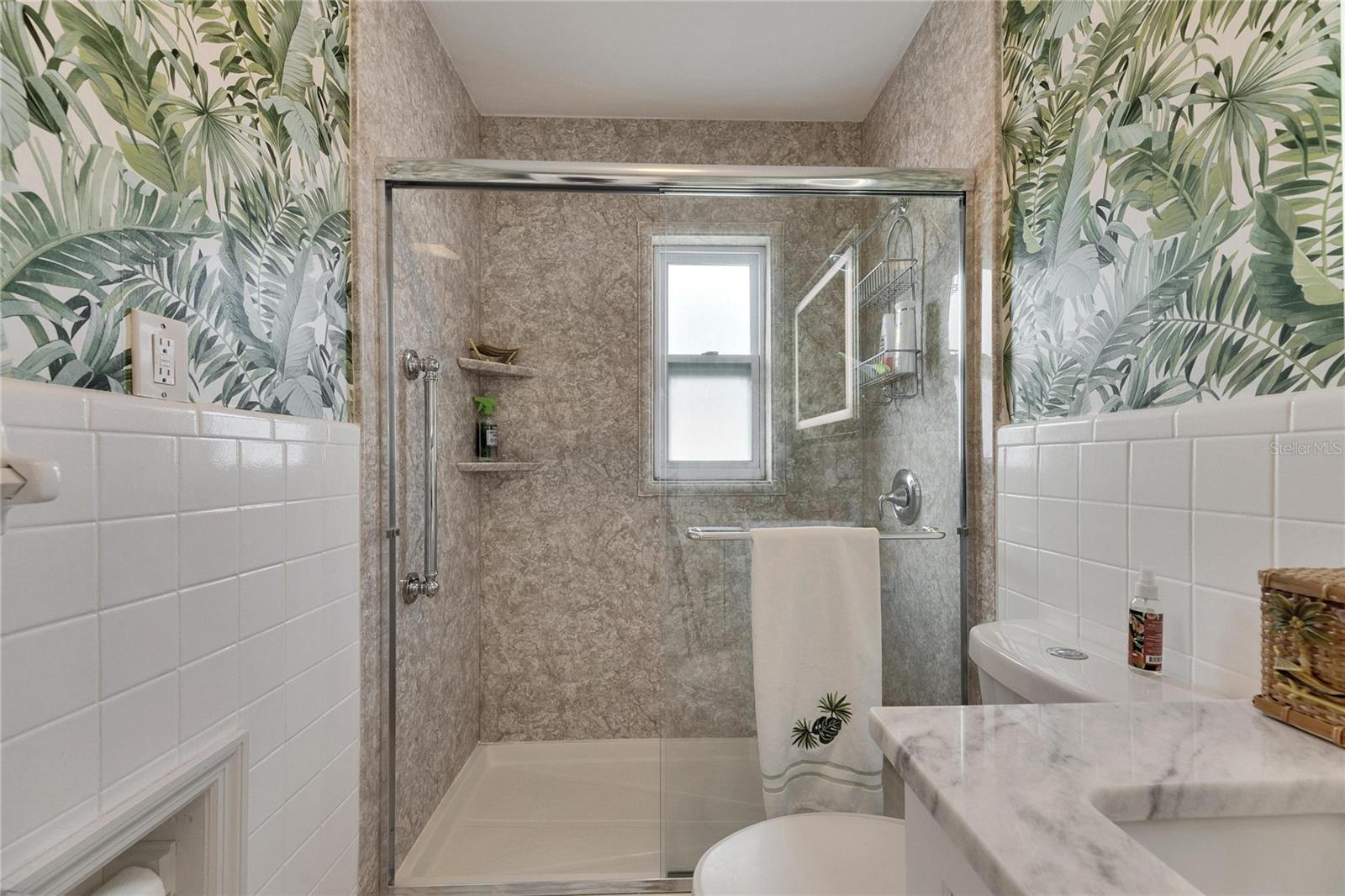 105 6TH ST NW, RUSKIN, FL, 33570