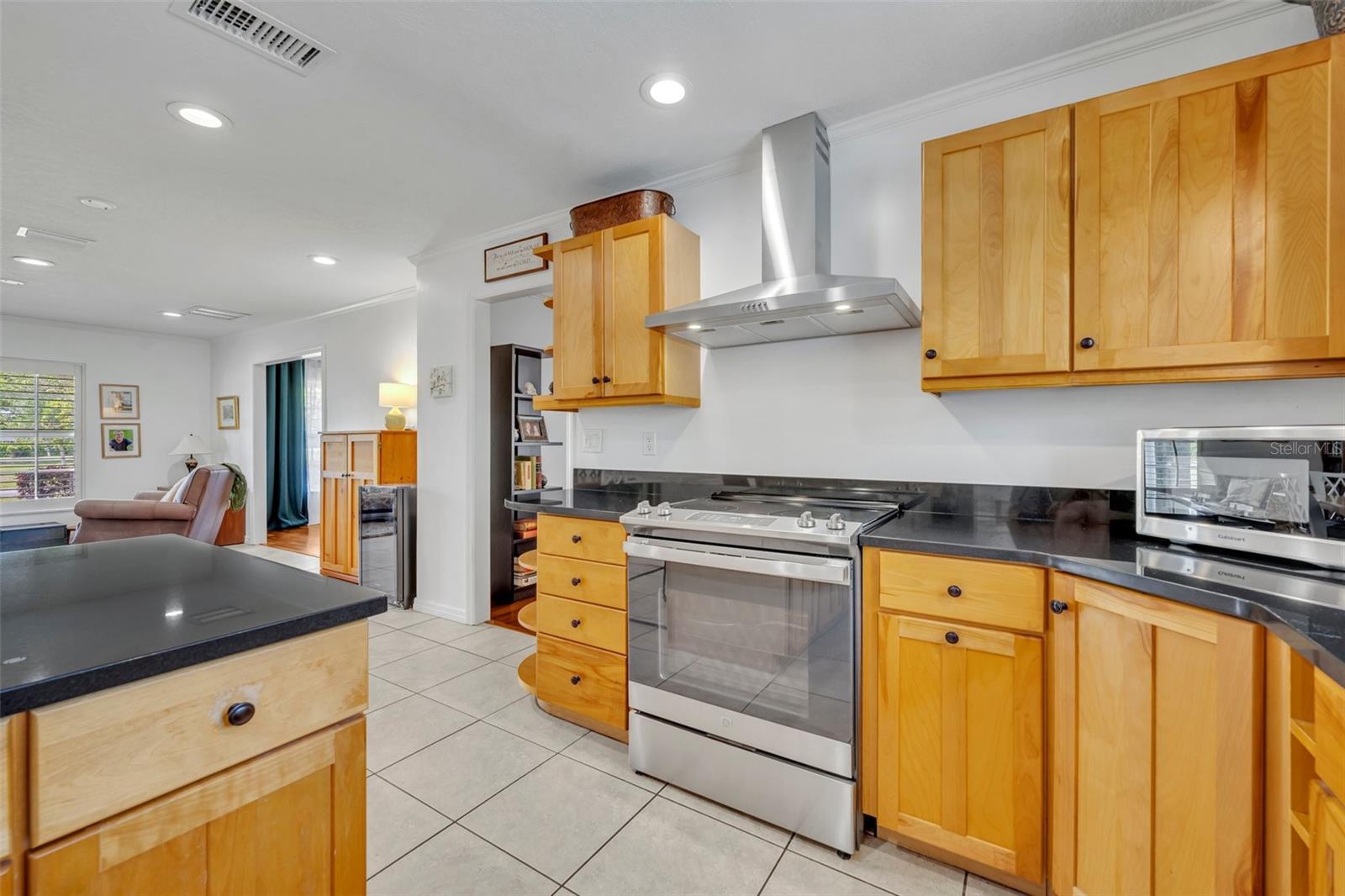 401 SANFORD AVE, LONGWOOD, FL, 32750