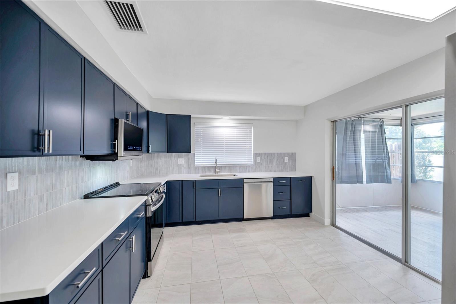 2049 HILLWOOD DR, CLEARWATER, FL, 33763