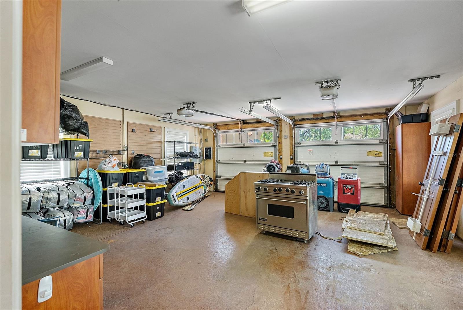 2320 COFFEE POT BLVD NE, ST PETERSBURG, FL, 33704