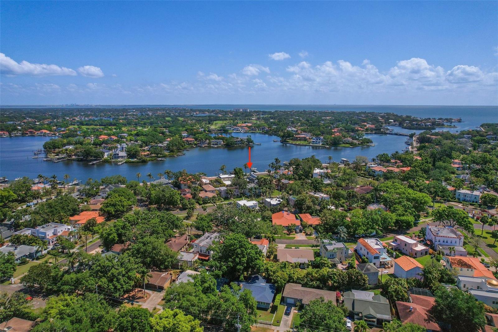 2320 COFFEE POT BLVD NE, ST PETERSBURG, FL, 33704