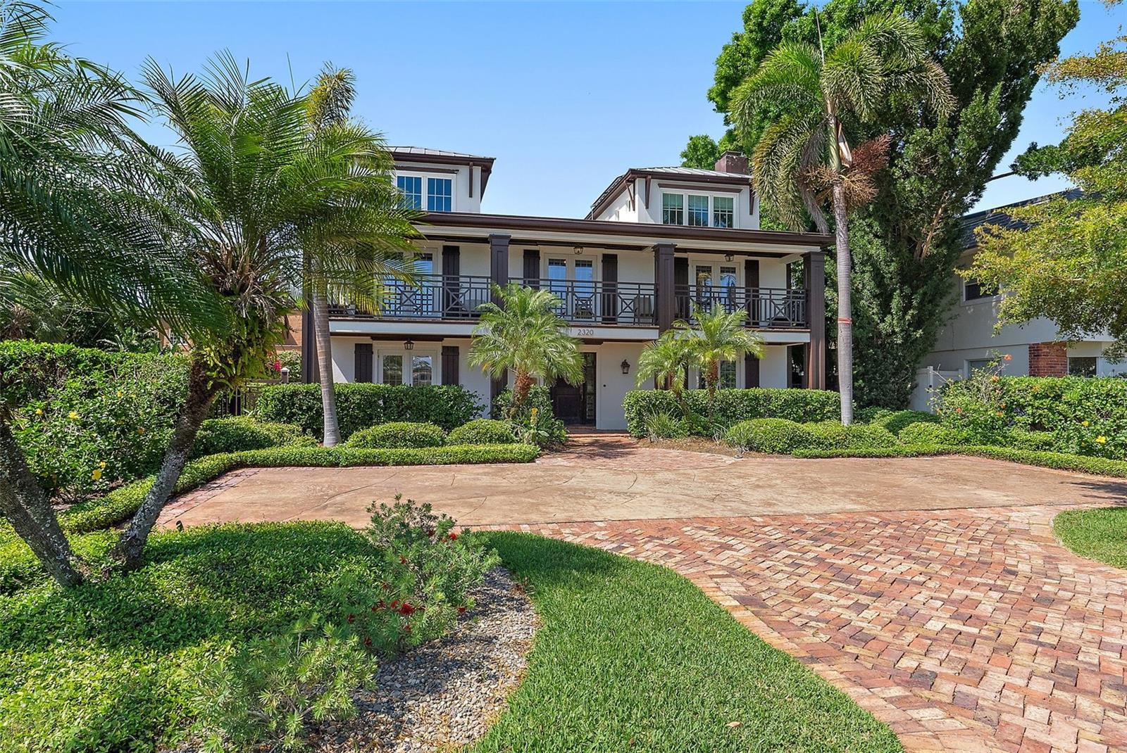 2320 COFFEE POT BLVD NE, ST PETERSBURG, FL, 33704
