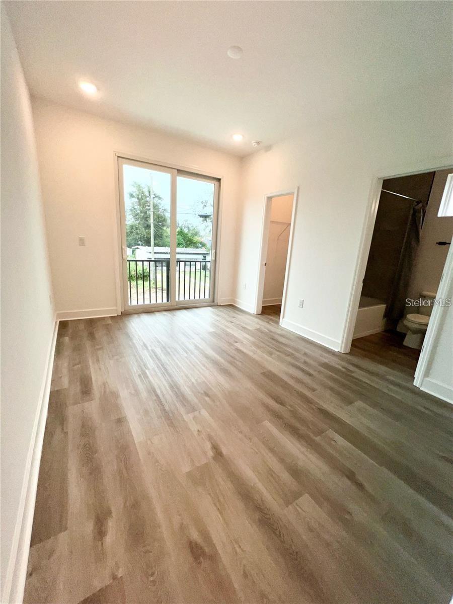 2613 E 23RD AVE #1/2, TAMPA, FL, 33605