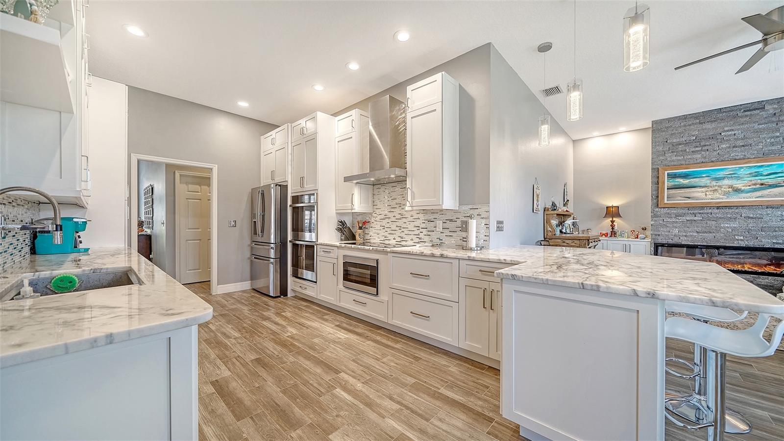 6105 WINCHESTER PL, SARASOTA, FL, 34243