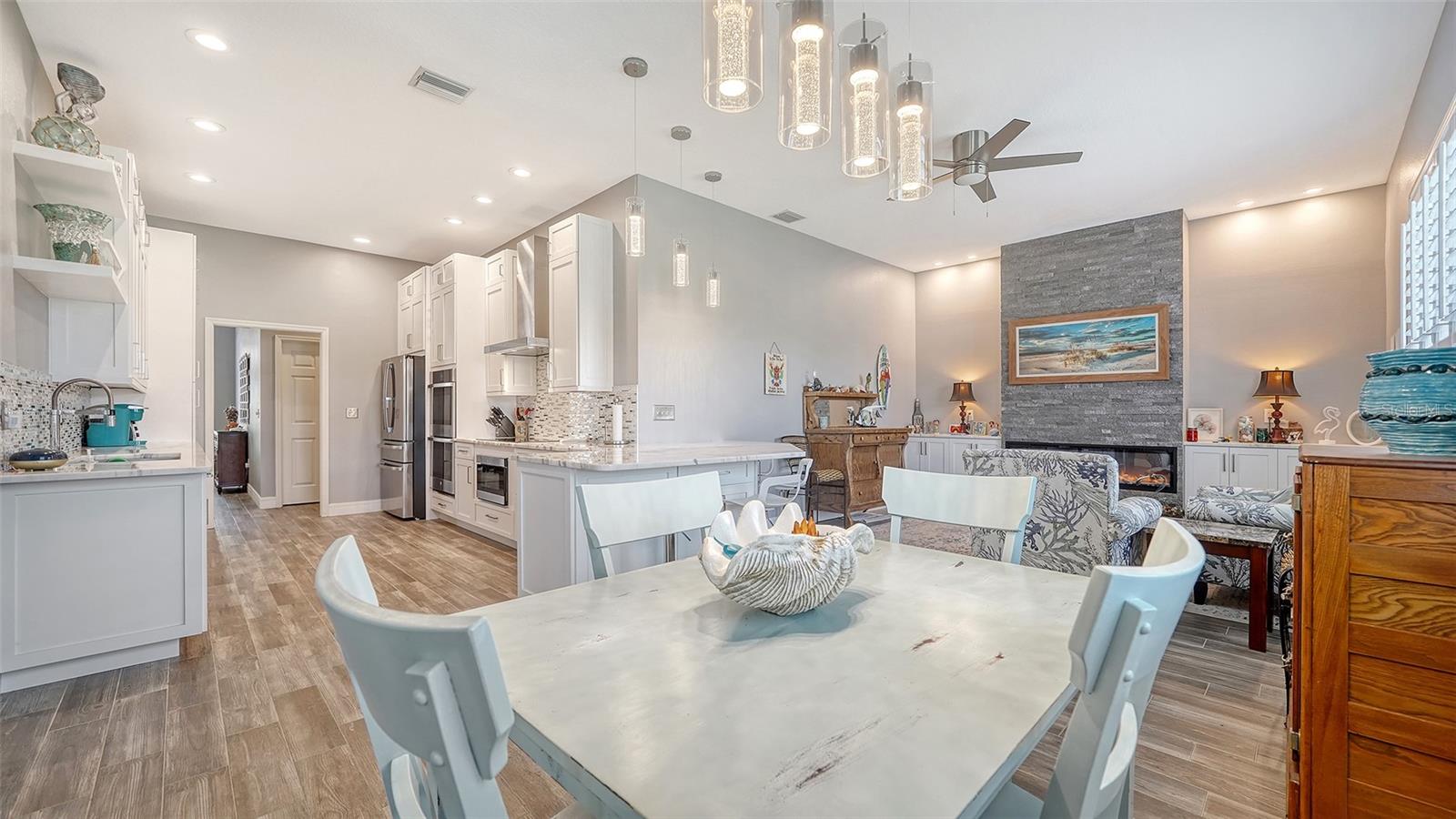 6105 WINCHESTER PL, SARASOTA, FL, 34243
