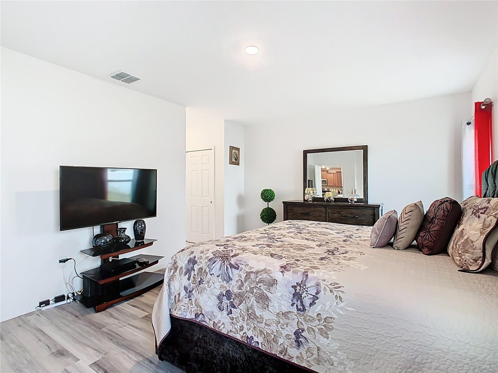 332 BLUE LAKE CIR, KISSIMMEE, FL, 34758