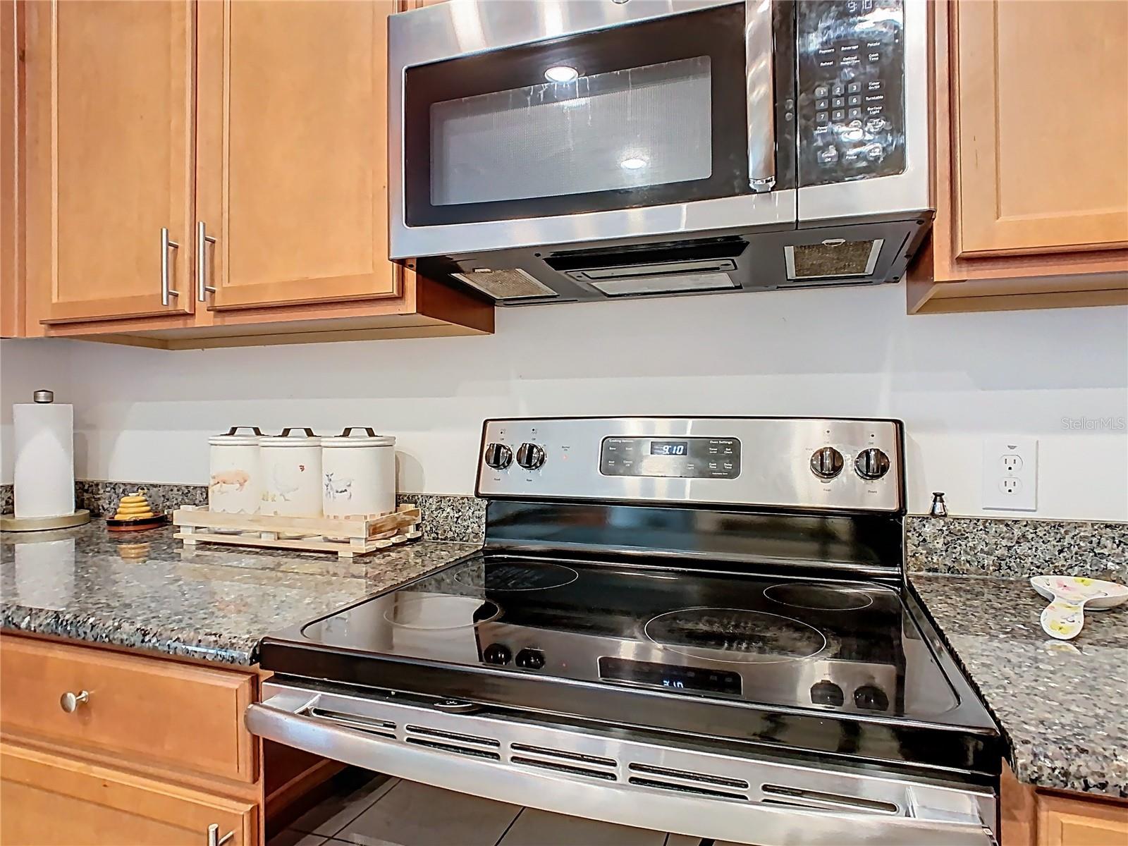 332 BLUE LAKE CIR, KISSIMMEE, FL, 34758