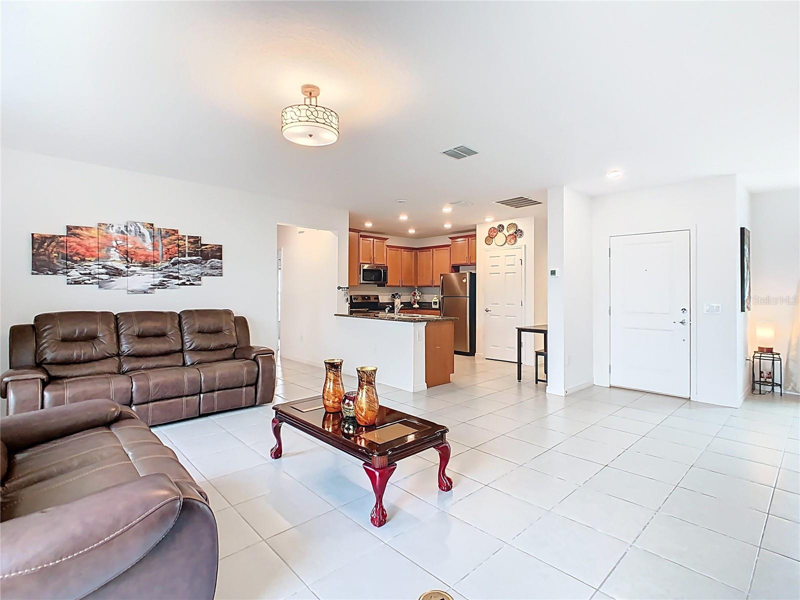 332 BLUE LAKE CIR, KISSIMMEE, FL, 34758