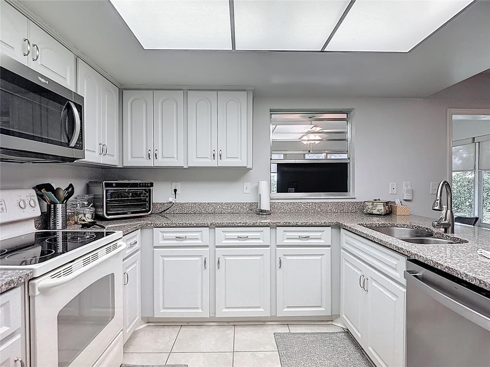 2011 HALIDOM WAY #0, SUN CITY CENTER, FL, 33573