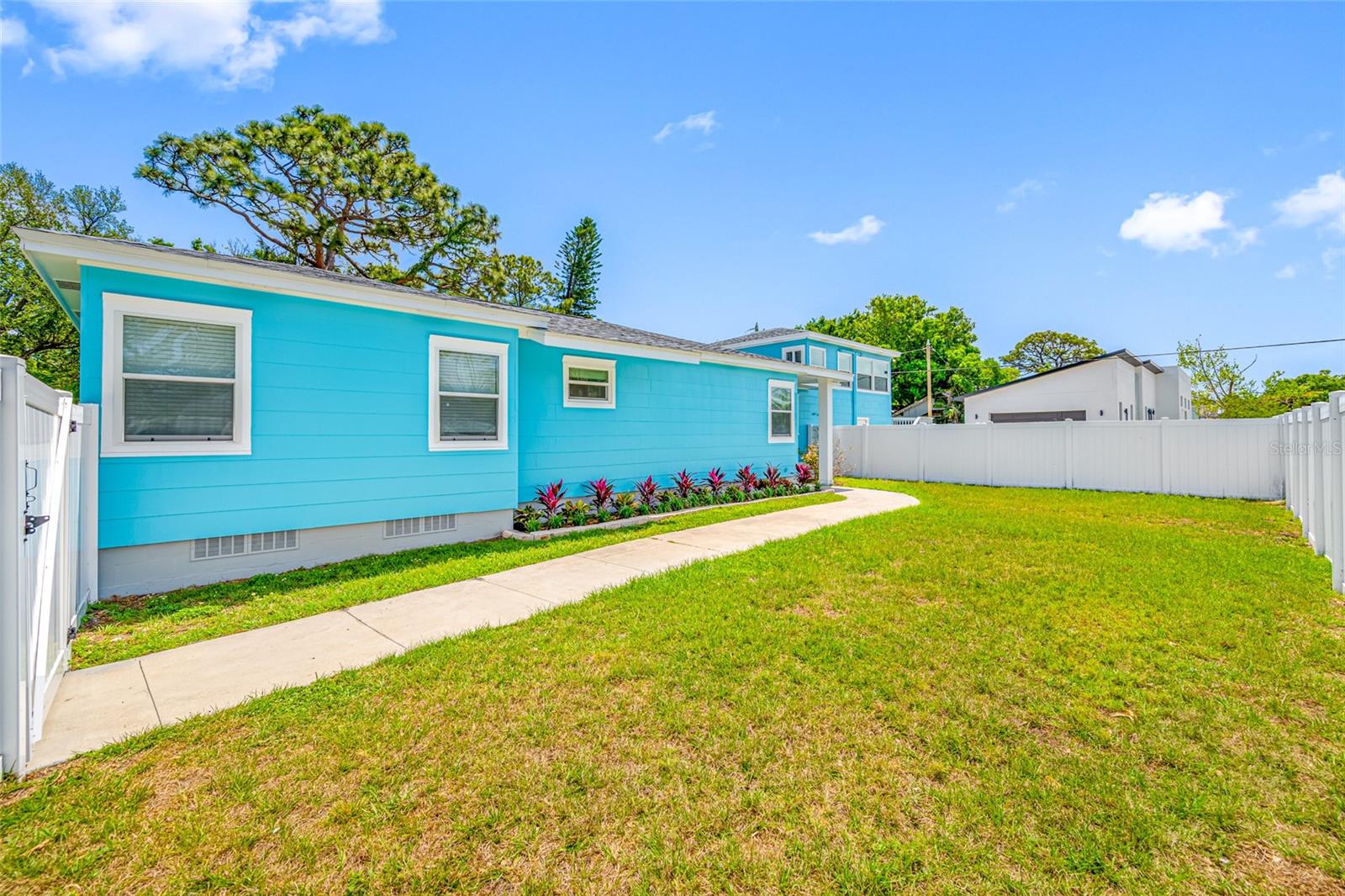 255 37TH ST N, ST PETERSBURG, FL, 33713