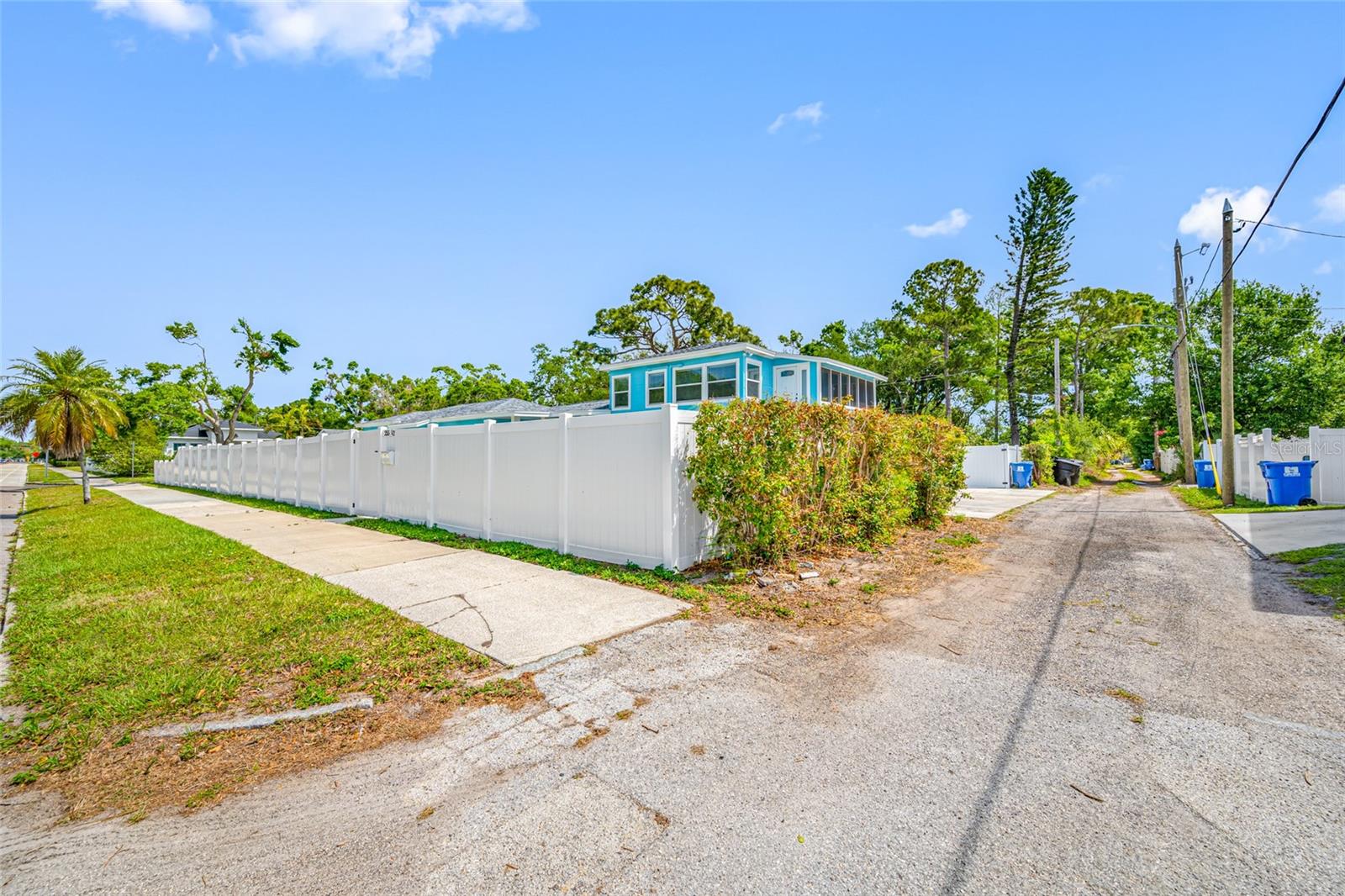 255 37TH ST N, ST PETERSBURG, FL, 33713