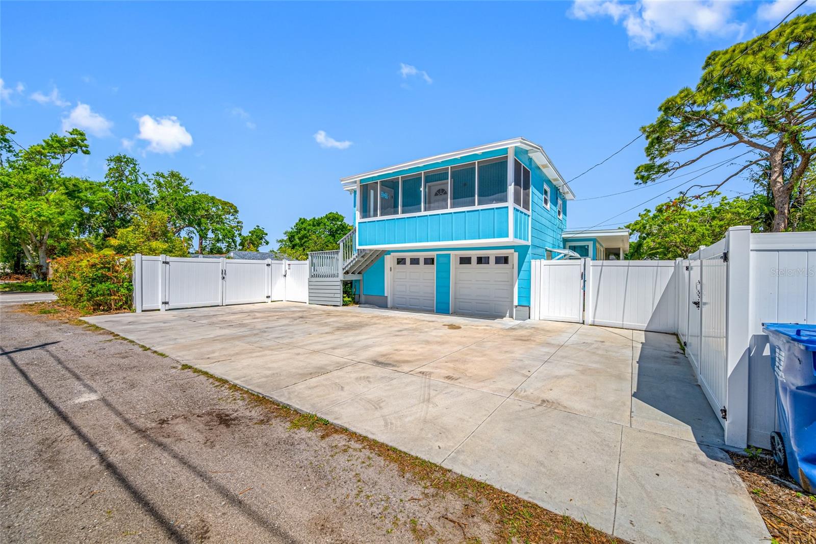 255 37TH ST N, ST PETERSBURG, FL, 33713