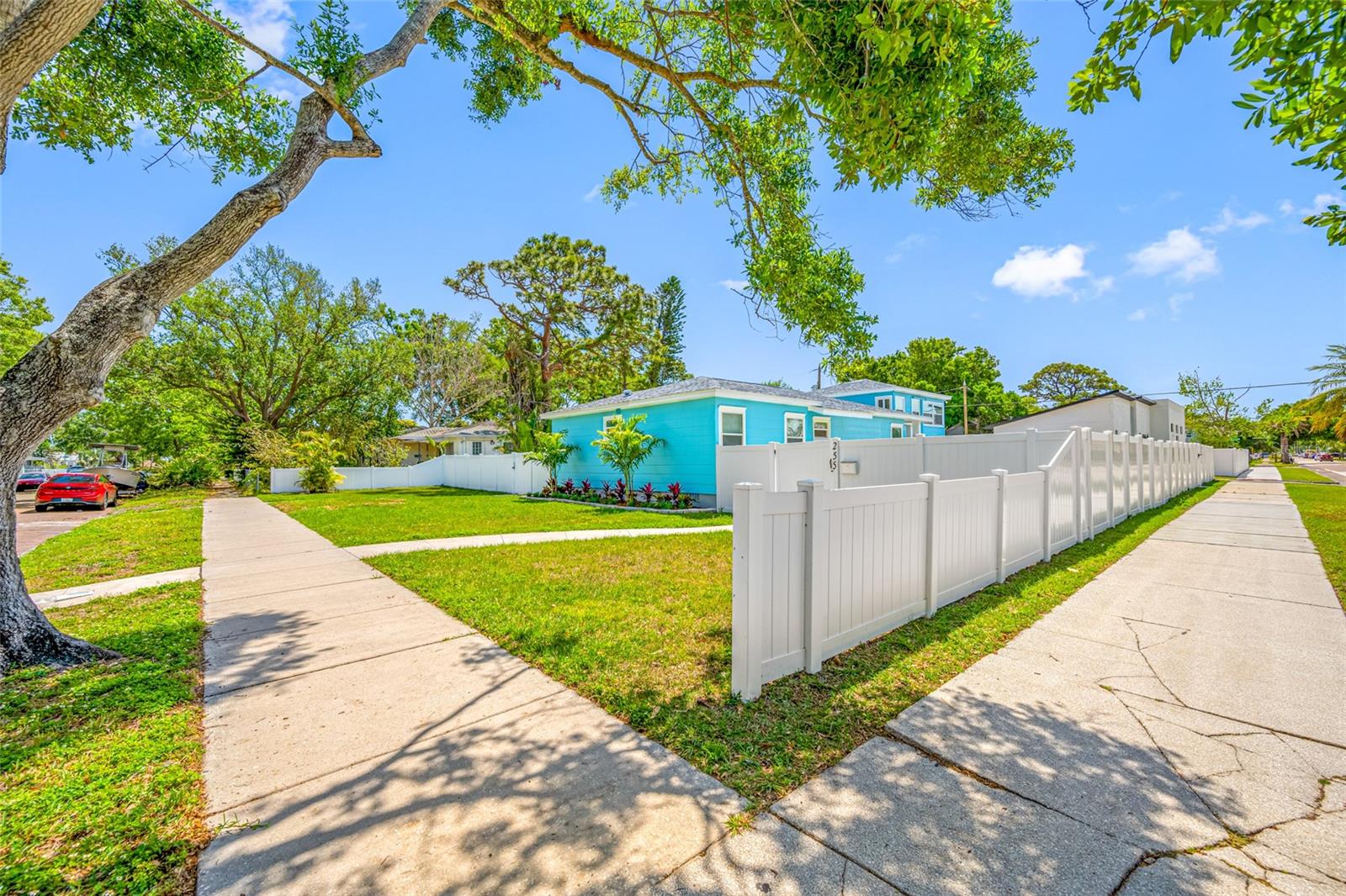 255 37TH ST N, ST PETERSBURG, FL, 33713