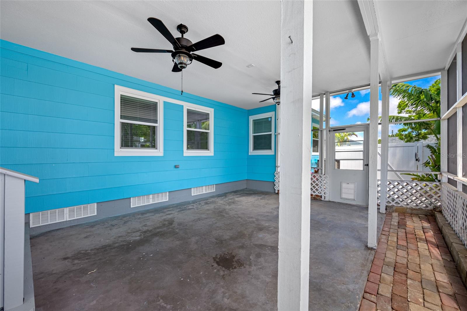 255 37TH ST N, ST PETERSBURG, FL, 33713