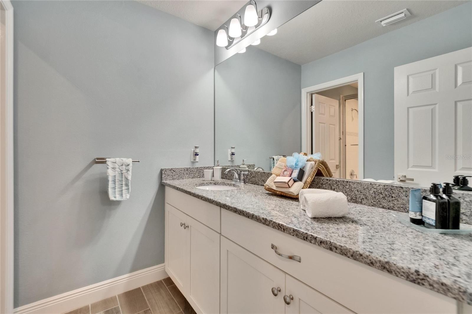 2117 LAKE WATERS PL, LUTZ, FL, 33558