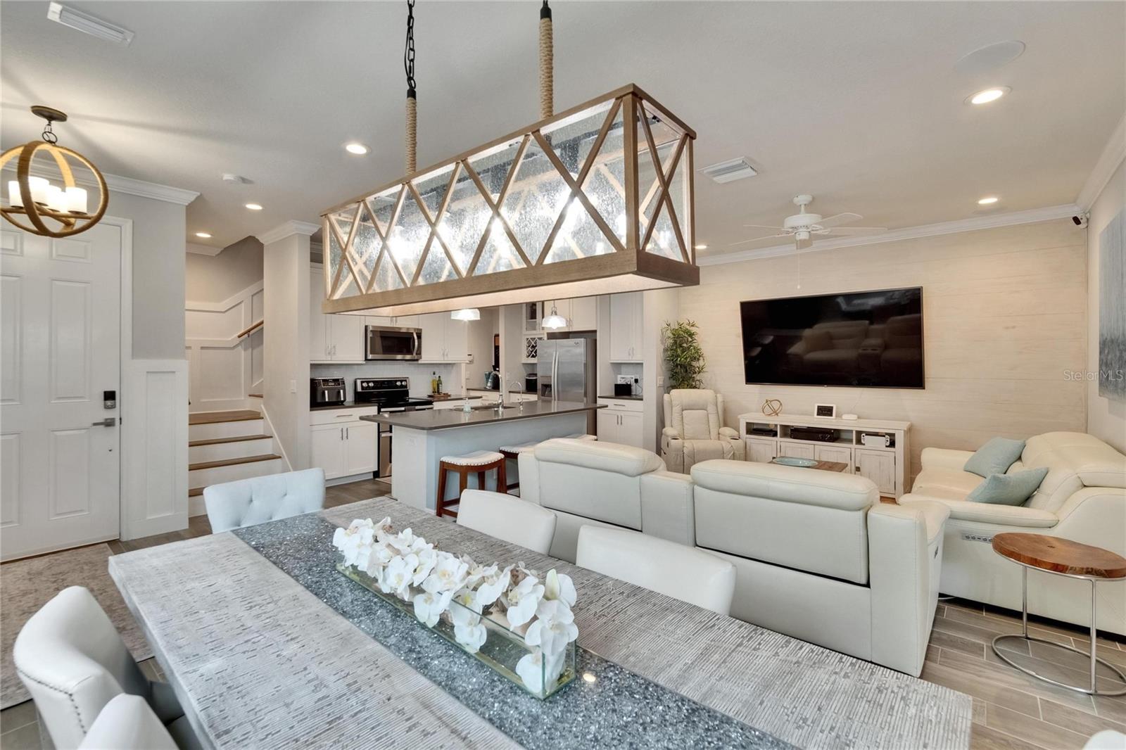 2117 LAKE WATERS PL, LUTZ, FL, 33558