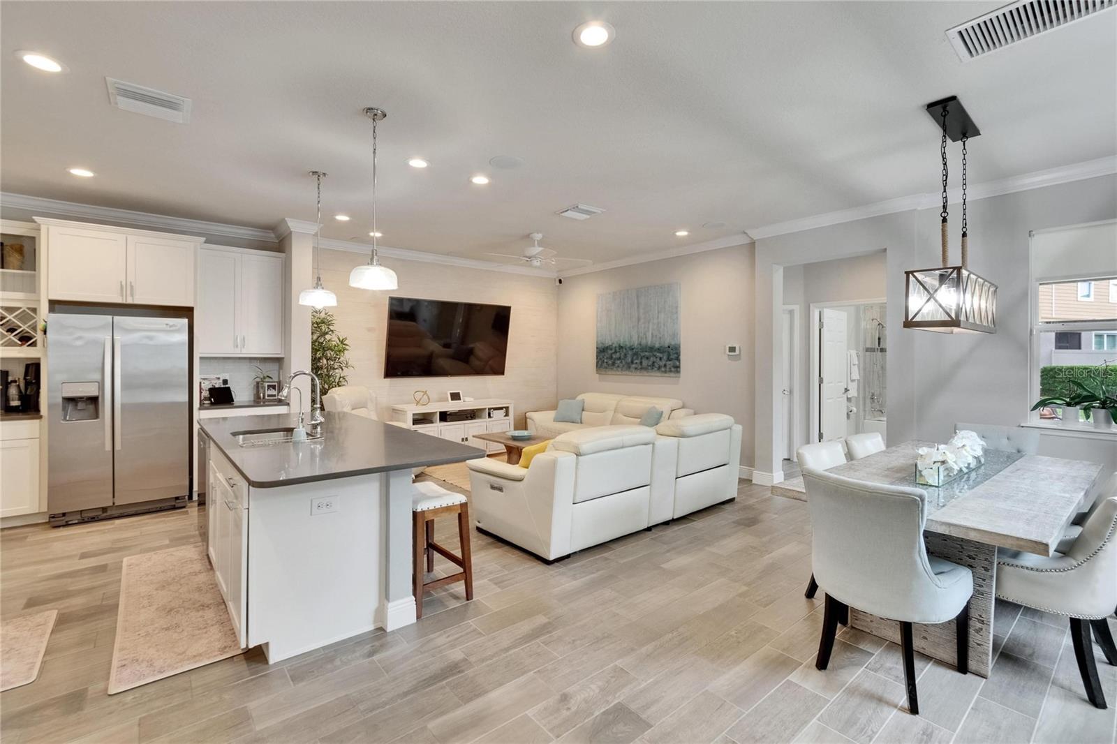 2117 LAKE WATERS PL, LUTZ, FL, 33558