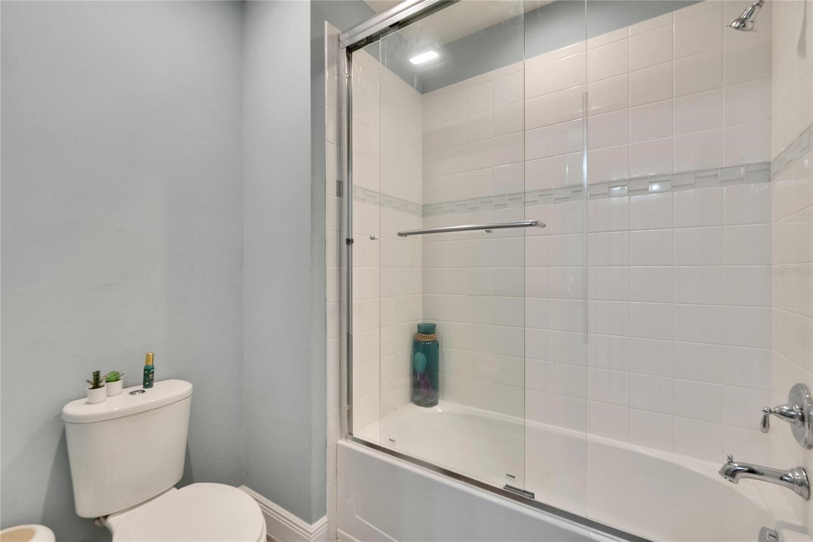 2117 LAKE WATERS PL, LUTZ, FL, 33558