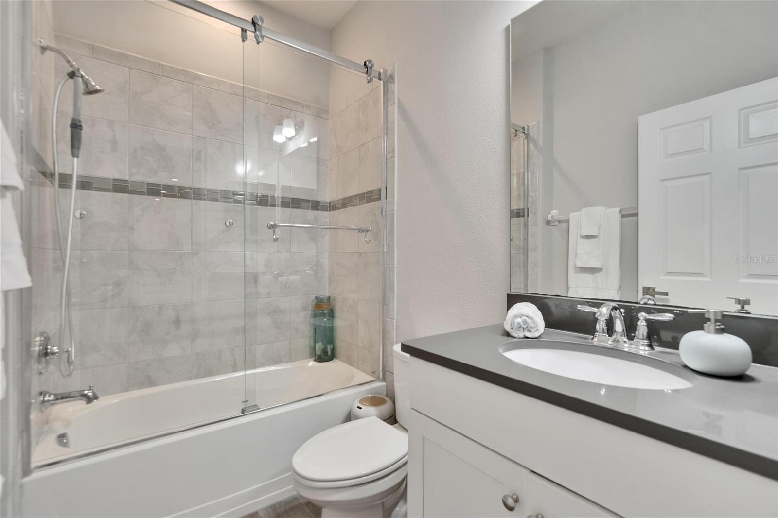 2117 LAKE WATERS PL, LUTZ, FL, 33558